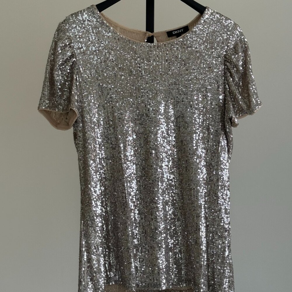 DKNY Silver Sequined Short Sleeved Top Size Large